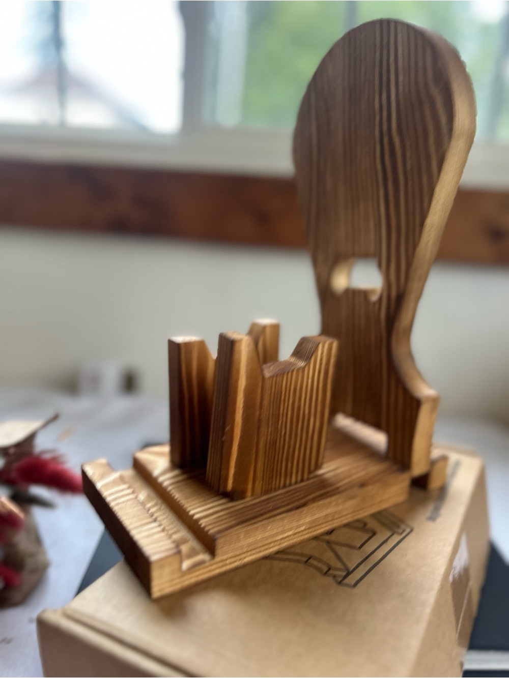 Wooden Gaming Controller Stand - Natural Brown